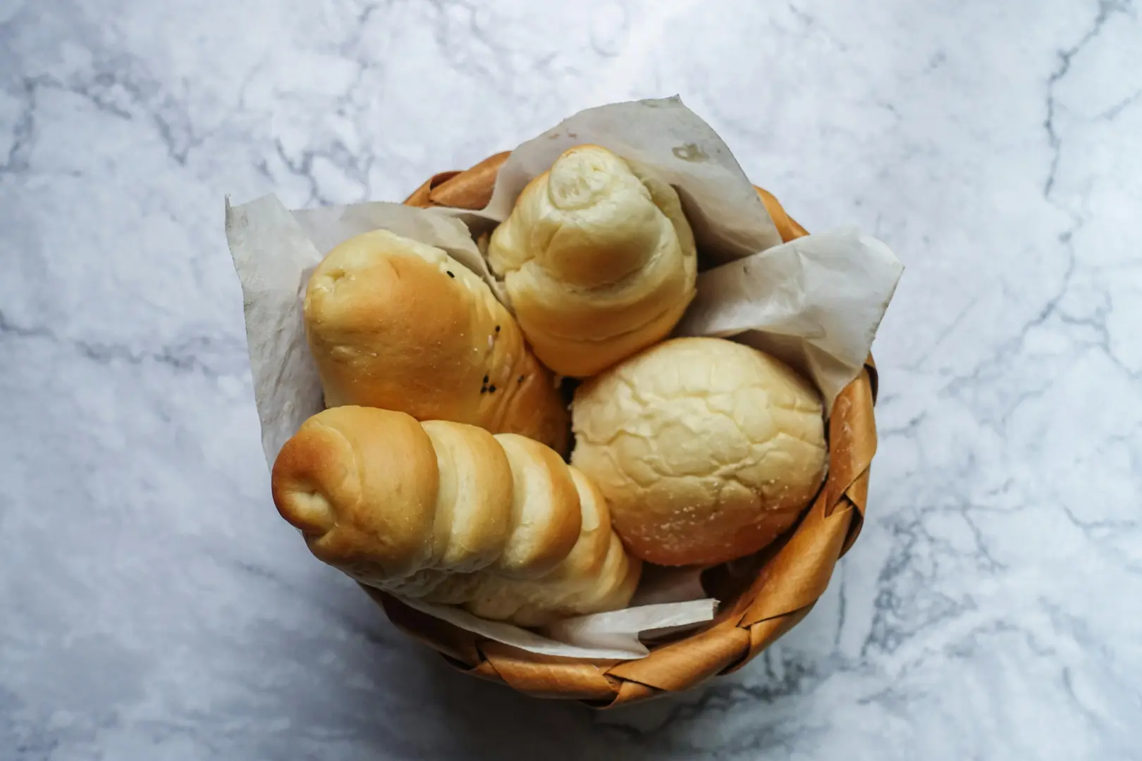 Surtido Artesanal de Pan Fresco